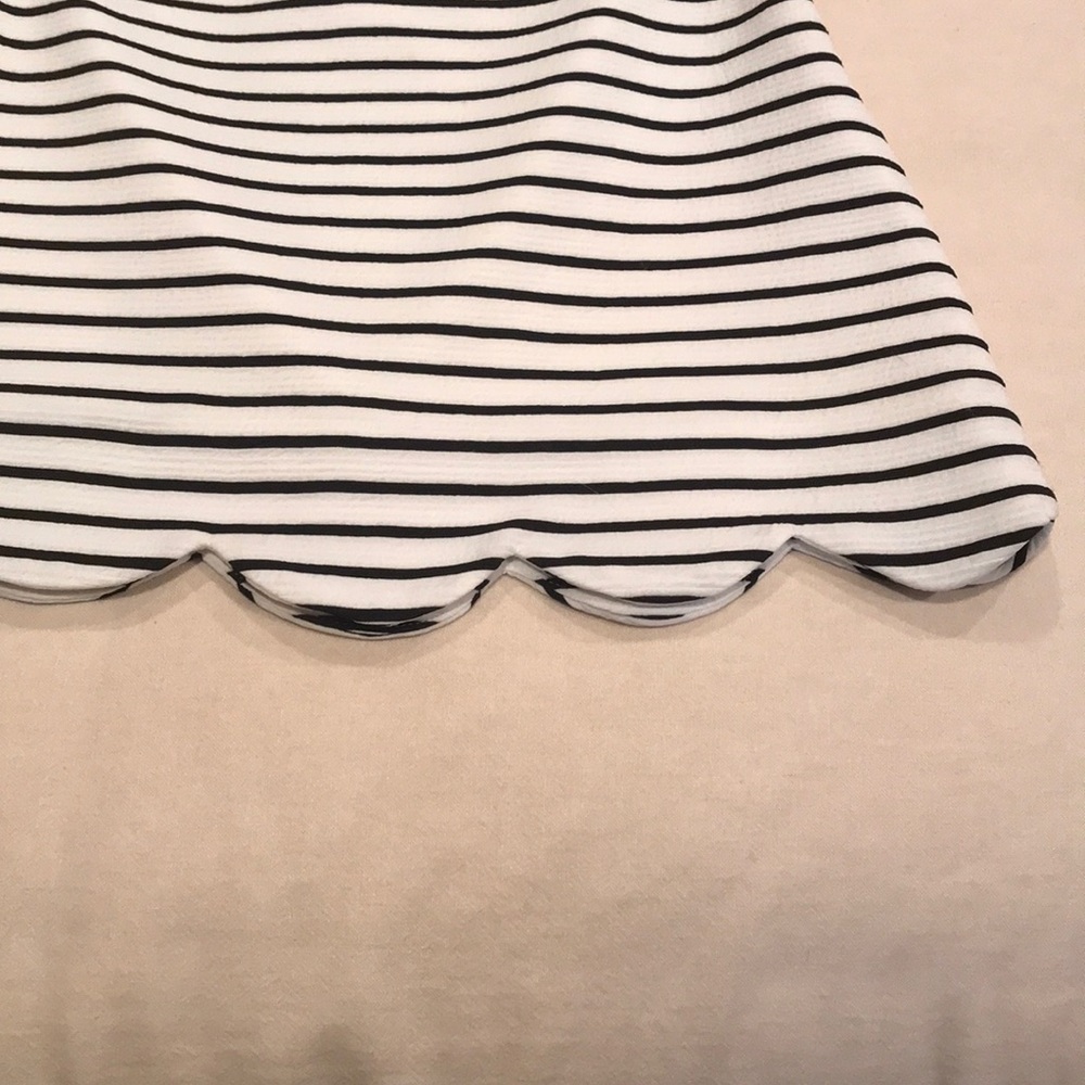 DesignLab 2-Piece Scalloped Crop Top and Skirt - Picture 5 of 7